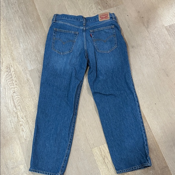 Classic Levi ‘94 Baggy Jeans - Picture 5 of 6